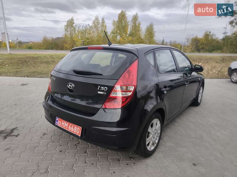 Хетчбек Hyundai i30 2009 в Ковелі