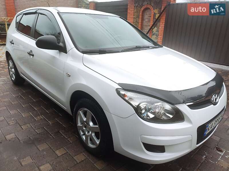 Хэтчбек Hyundai i30 2009 в Василькове фото 15 Хэтчбек Hyundai i30 2009 в Василькове