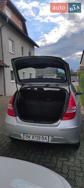 Хетчбек Hyundai i30 2011 в Костопілі фото 10 Хетчбек Hyundai i30 2011 в Костопілі