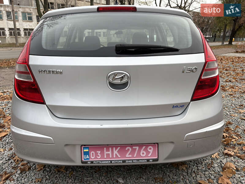 Хетчбек Hyundai i30 2009 в Дніпрі фото 2 Хетчбек Hyundai i30 2009 в Дніпрі