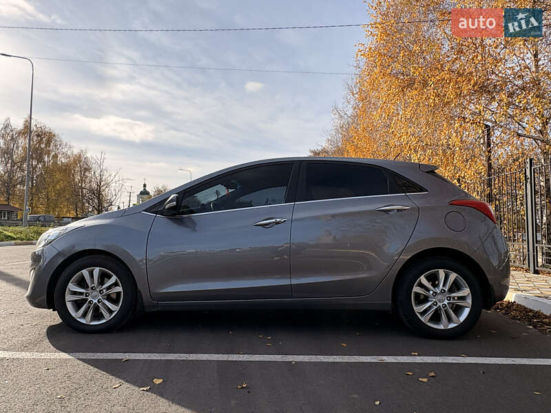 Хетчбек Hyundai i30 2012 в Білогородці