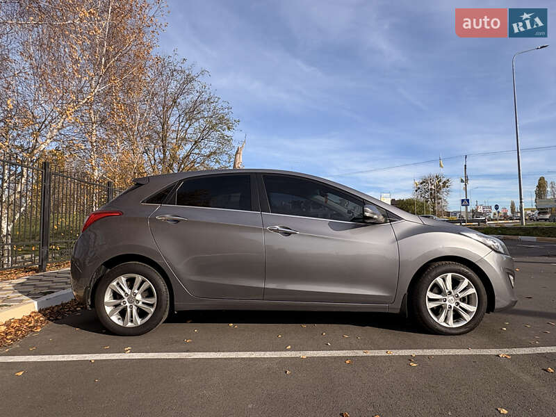 Хетчбек Hyundai i30 2012 в Білогородці