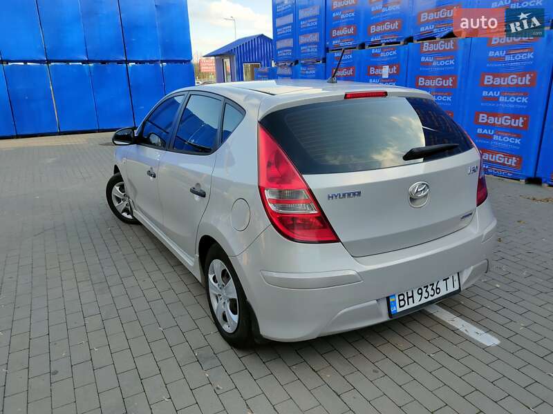 Хэтчбек Hyundai i30 2011 в Борисполе