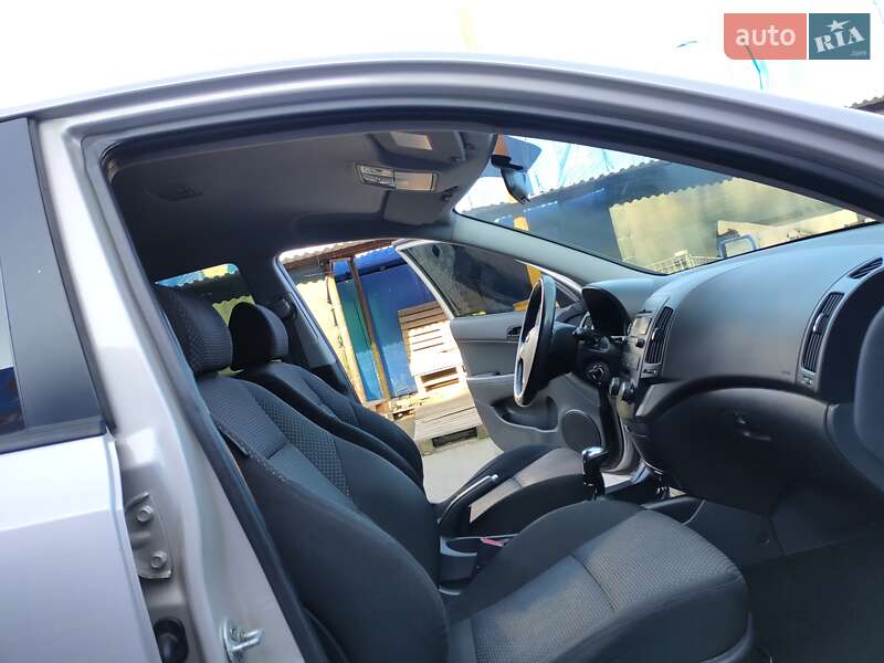 Хэтчбек Hyundai i30 2011 в Борисполе