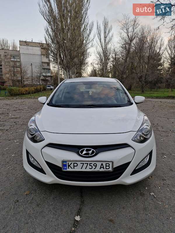 Универсал Hyundai i30 2013 в Запорожье фото 18 Универсал Hyundai i30 2013 в Запорожье