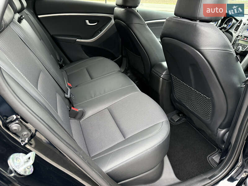 Універсал Hyundai i30 2012 в Луцьку фото 21 Універсал Hyundai i30 2012 в Луцьку