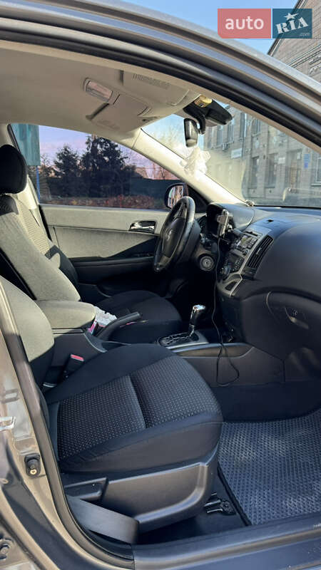 Хэтчбек Hyundai i30 2008 в Ахтырке фото 7 Хэтчбек Hyundai i30 2008 в Ахтырке