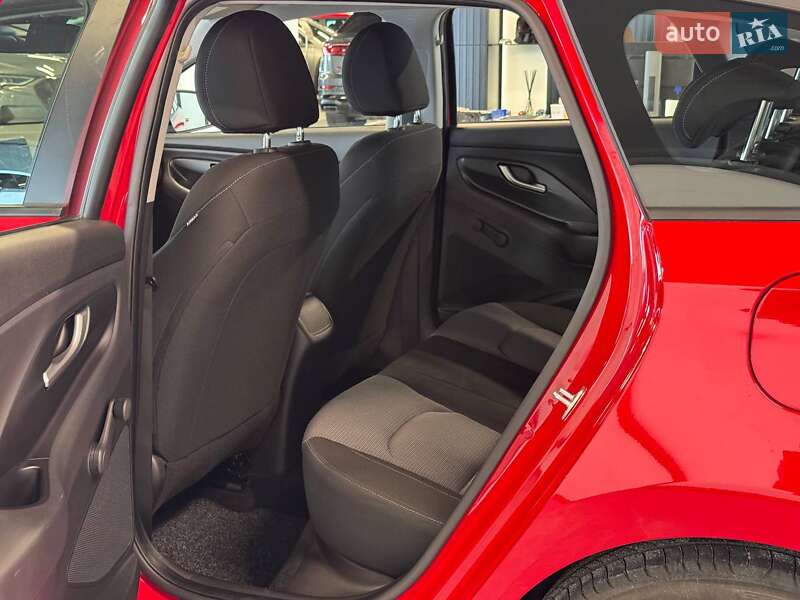 Универсал Hyundai i30 2019 в Львове