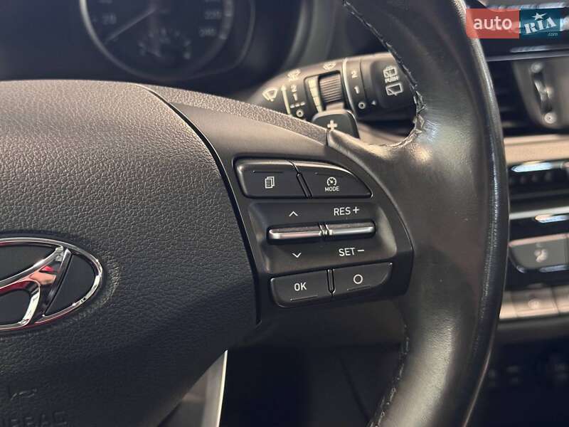 Универсал Hyundai i30 2019 в Львове