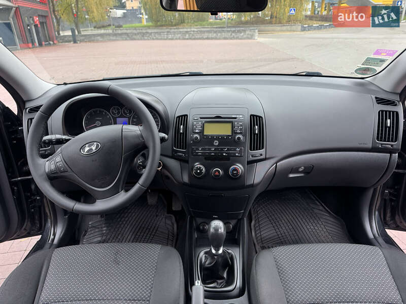 Універсал Hyundai i30 2010 в Рівному фото 28 Універсал Hyundai i30 2010 в Рівному