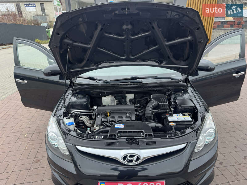 Універсал Hyundai i30 2010 в Рівному фото 34 Універсал Hyundai i30 2010 в Рівному