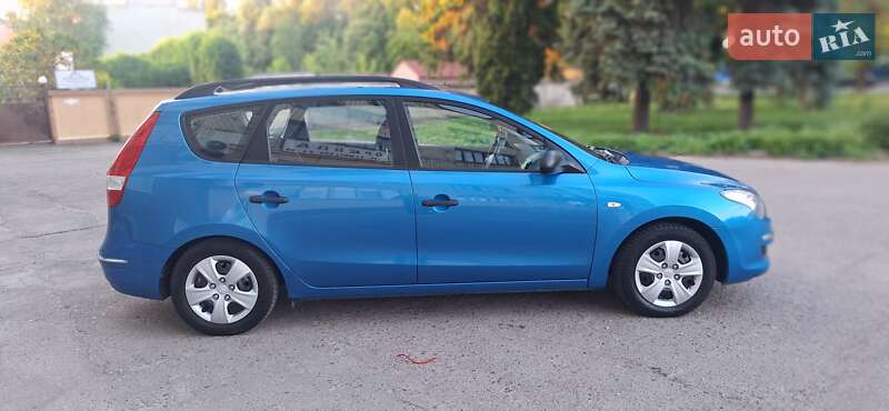 Универсал Hyundai i30 2010 в Нежине