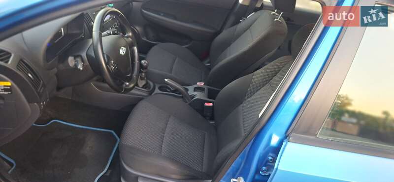 Универсал Hyundai i30 2010 в Нежине