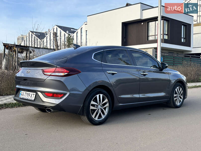 Фастбэк Hyundai i30 2018 в Киеве фото 5 Фастбэк Hyundai i30 2018 в Киеве