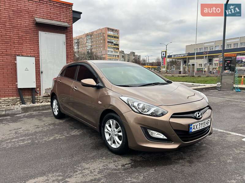 Хэтчбек Hyundai i30 2013 в Харькове