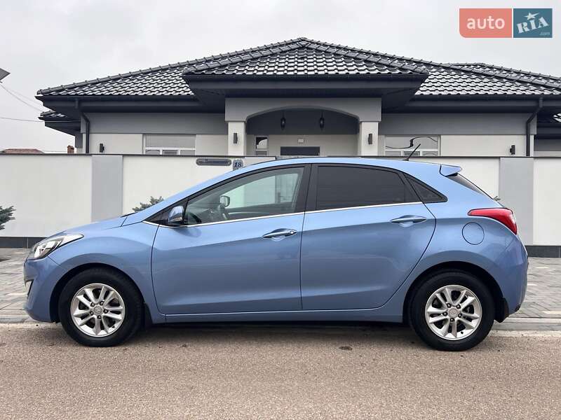 Хэтчбек Hyundai i30 2012 в Одессе фото Хэтчбек Hyundai i30 2012 в Одессе