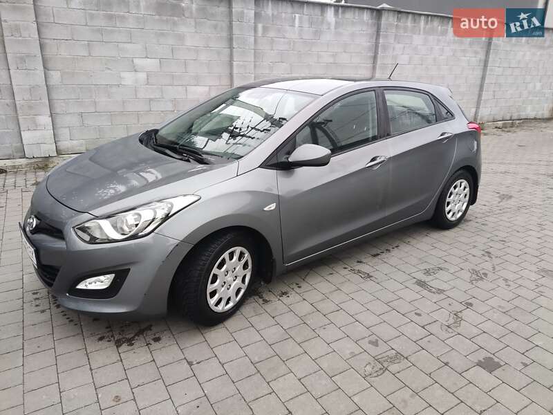 Хэтчбек Hyundai i30 2014 в Львове