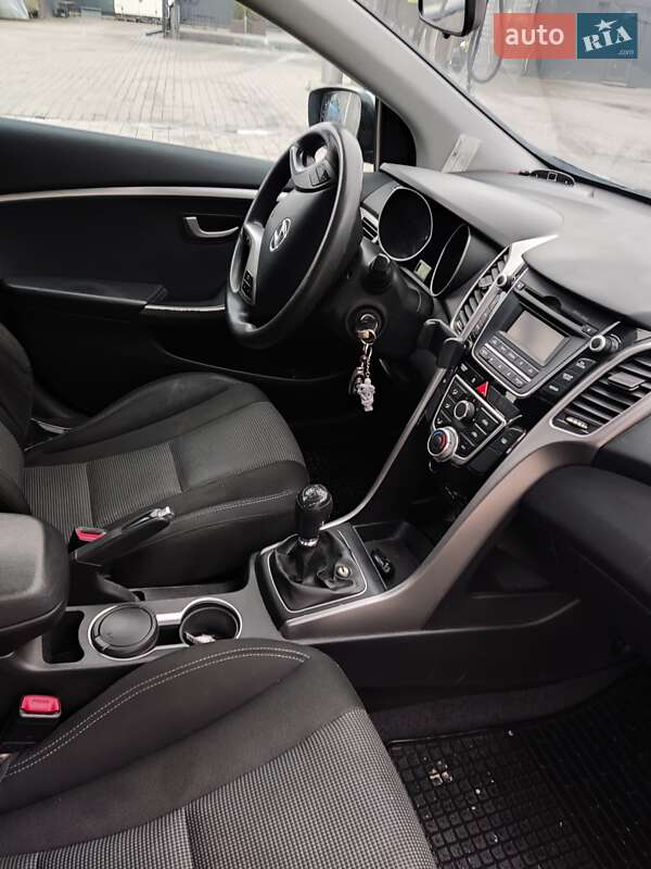 Хэтчбек Hyundai i30 2014 в Львове