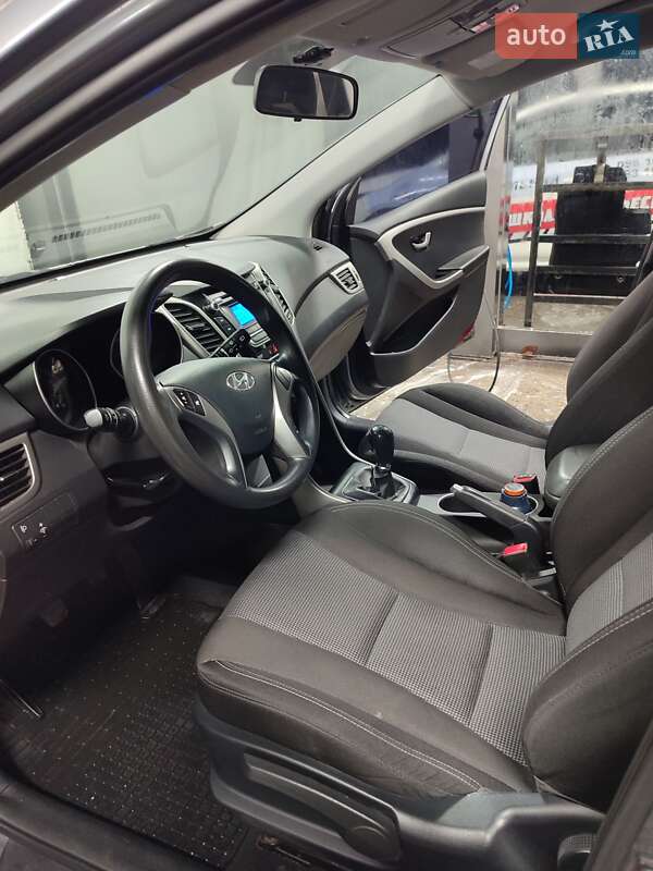 Хэтчбек Hyundai i30 2013 в Харькове фото 9 Хэтчбек Hyundai i30 2013 в Харькове