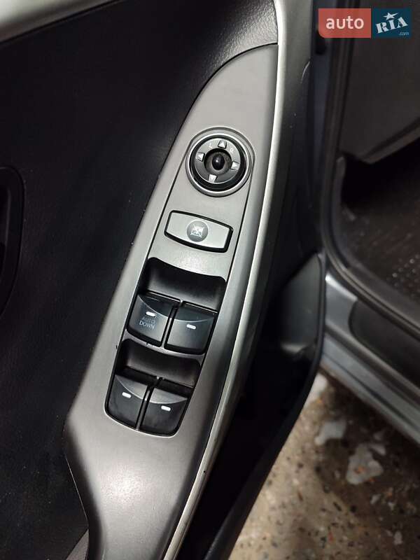 Хэтчбек Hyundai i30 2013 в Харькове фото 13 Хэтчбек Hyundai i30 2013 в Харькове