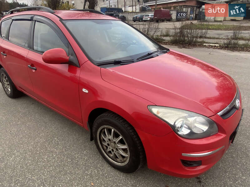 Универсал Hyundai i30 2009 в Чернигове