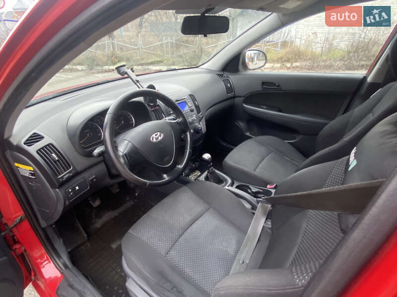 Универсал Hyundai i30 2009 в Чернигове