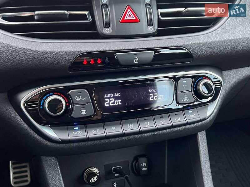 Универсал Hyundai i30 2020 в Киеве