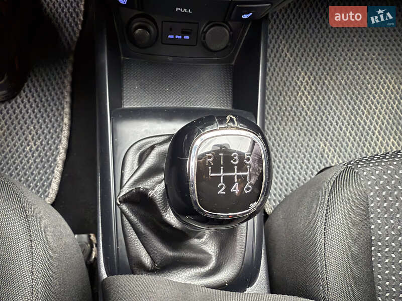 Универсал Hyundai i30 2011 в Луцке фото 24 Универсал Hyundai i30 2011 в Луцке