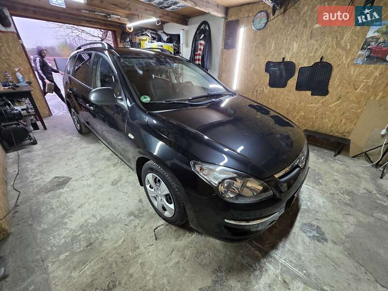 Универсал Hyundai i30 2009 в Луцке