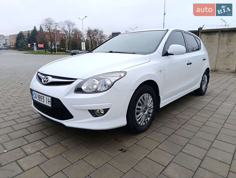 Хэтчбек Hyundai i30 2010 в Черкассах