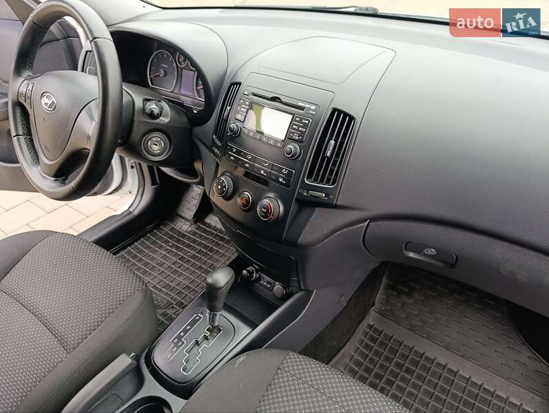 Хэтчбек Hyundai i30 2010 в Черкассах
