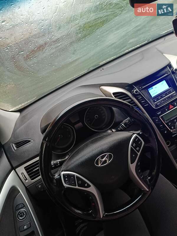 Универсал Hyundai i30 2015 в Новом Селе