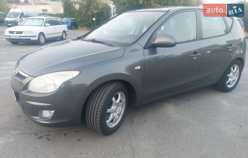 Хэтчбек Hyundai i30 2007 в Киеве
