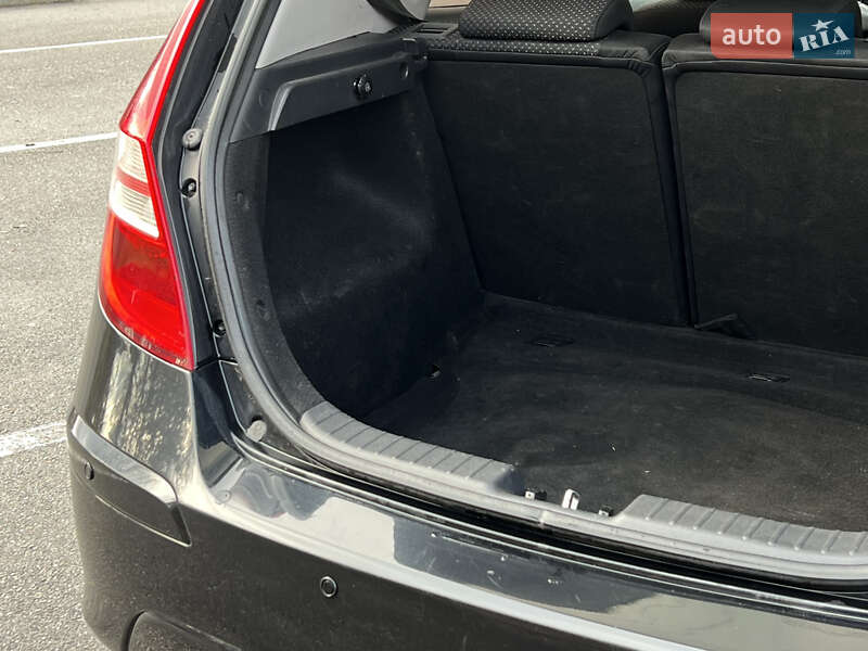 Хетчбек Hyundai i30 2011 в Києві