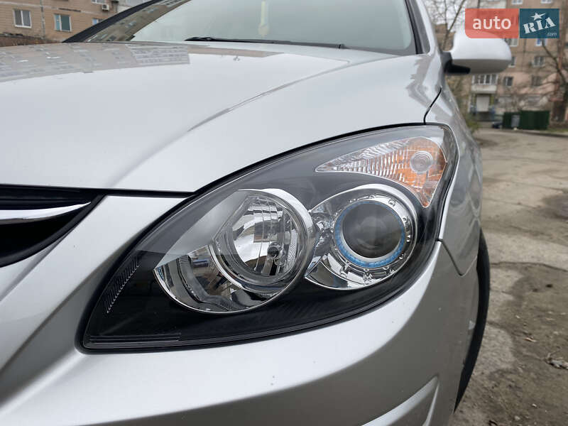 Універсал Hyundai i30 2012 в Запоріжжі