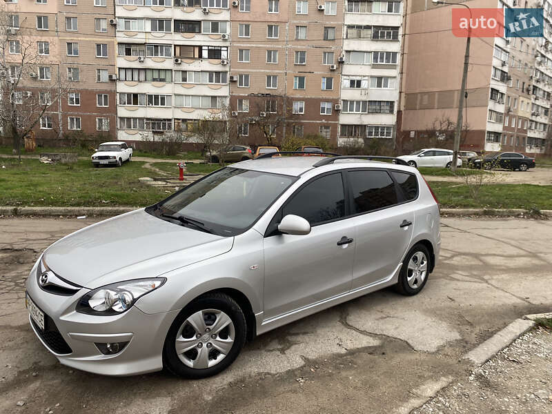 Універсал Hyundai i30 2012 в Запоріжжі