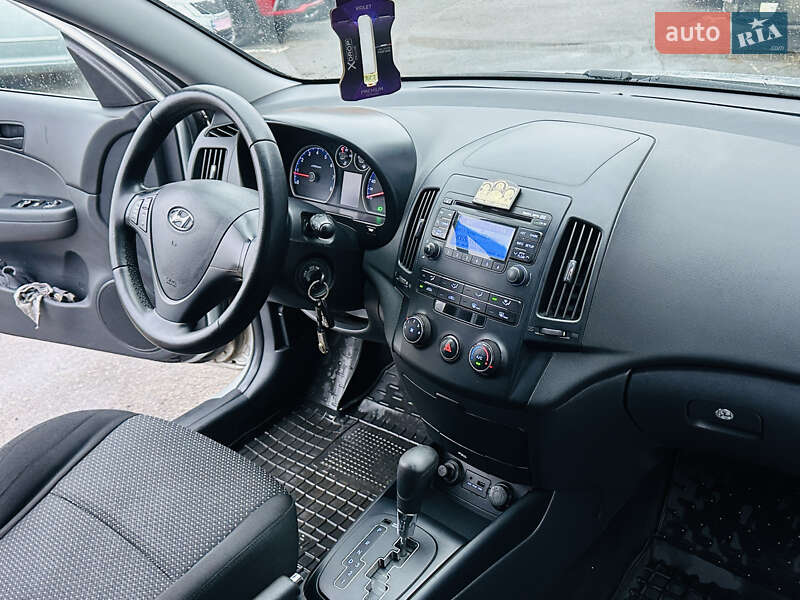 Універсал Hyundai i30 2010 в Харкові фото 29 Універсал Hyundai i30 2010 в Харкові