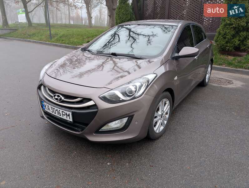 Хетчбек Hyundai i30 2012 в Харкові