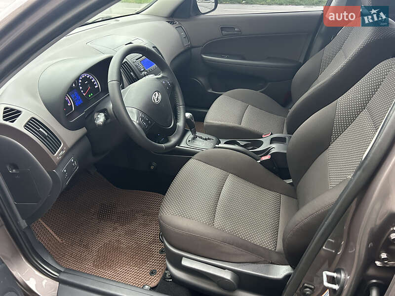 Хэтчбек Hyundai i30 2012 в Черкассах