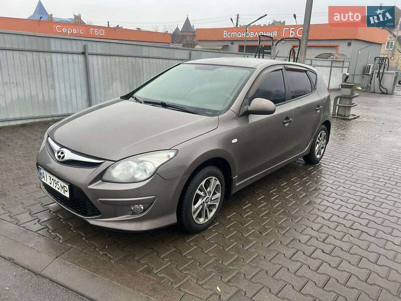 Хэтчбек Hyundai i30 2011 в Белогородке фото 7 Хэтчбек Hyundai i30 2011 в Белогородке