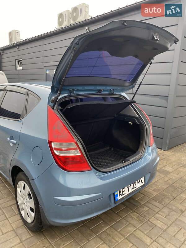 Хэтчбек Hyundai i30 2008 в Вольногорске фото 8 Хэтчбек Hyundai i30 2008 в Вольногорске