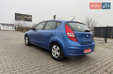 Хэтчбек Hyundai i30 2009 в Луцке