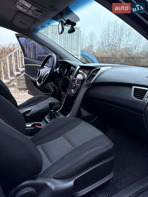 Хэтчбек Hyundai i30 2013 в Днепре