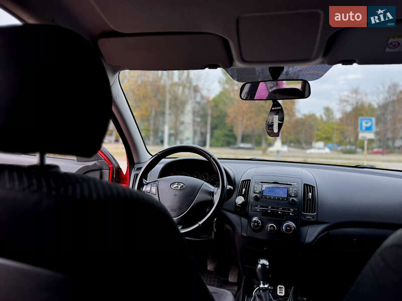 Универсал Hyundai i30 2011 в Запорожье фото 14 Универсал Hyundai i30 2011 в Запорожье