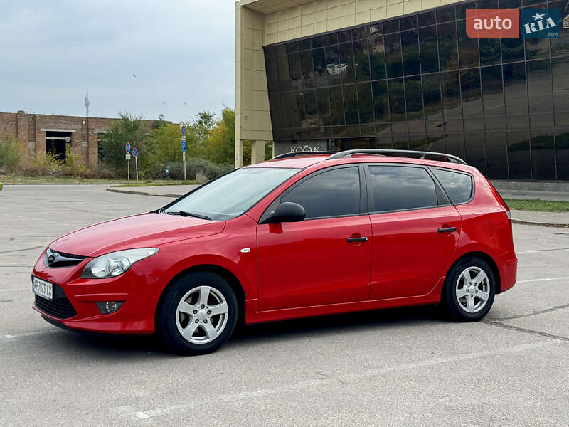 Универсал Hyundai i30 2011 в Запорожье фото 13 Универсал Hyundai i30 2011 в Запорожье