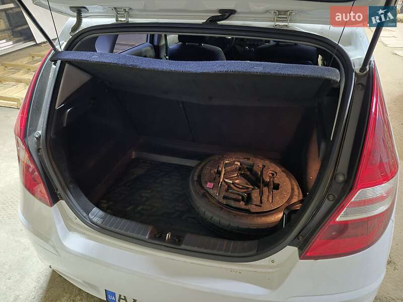 Хетчбек Hyundai i30 2010 в Харкові
