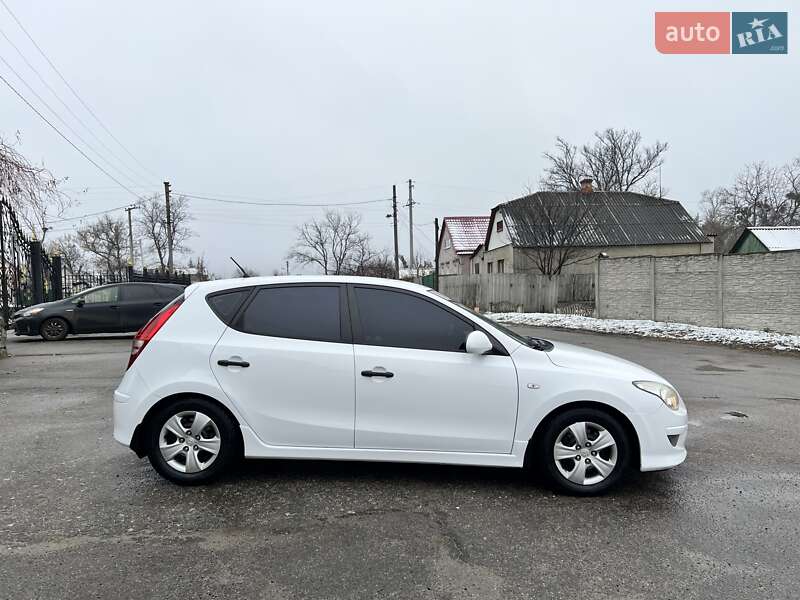 Хэтчбек Hyundai i30 2010 в Харькове фото 11 Хэтчбек Hyundai i30 2010 в Харькове