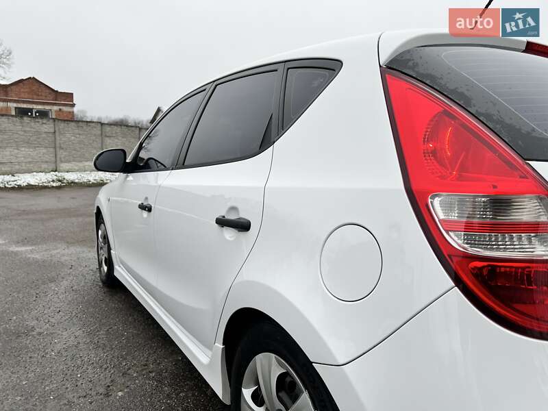 Хэтчбек Hyundai i30 2010 в Харькове фото 16 Хэтчбек Hyundai i30 2010 в Харькове