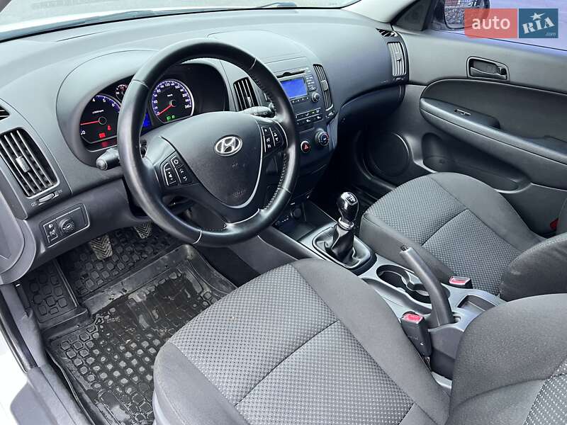 Хэтчбек Hyundai i30 2010 в Харькове фото 25 Хэтчбек Hyundai i30 2010 в Харькове