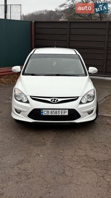 Хетчбек Hyundai i30 2011 в Прилуках